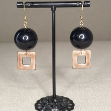 Charger l'image dans la galerie, nouveauté bijou femme boucles d'oreilles émail idée cadeau