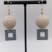 Charger l'image dans la galerie, nouveautés bijou femme boucles d'oreille émail idée cadeau