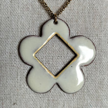 Charger l&#39;image dans la galerie, Collier FLEUR
