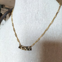 Charger l&#39;image dans la galerie, Collier LEO
