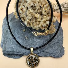 Charger l'image dans la galerie, Collier cuir et émail AURORA- création artisanale
