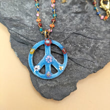 Charger l'image dans la galerie, Collier PEACE bleu ou jaune- création artisanale
